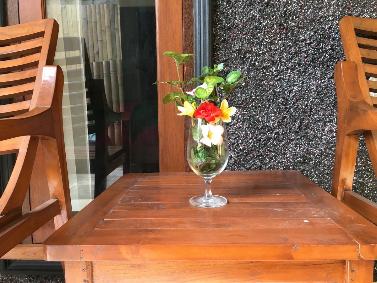 Yudhist Guest House Нуса Лембонган Екстериор снимка