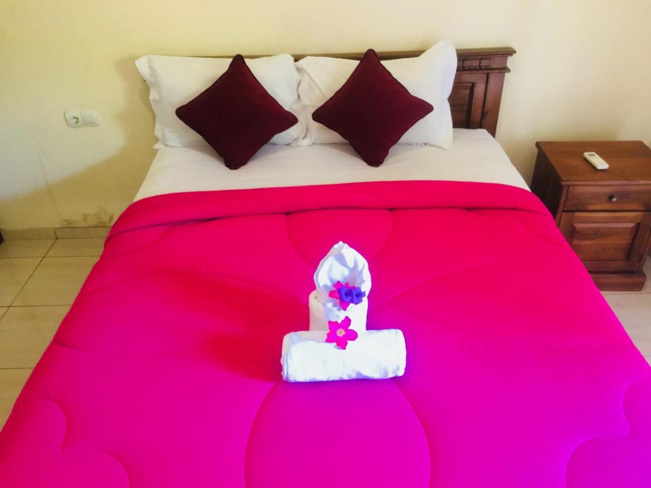 Yudhist Guest House Нуса Лембонган Екстериор снимка