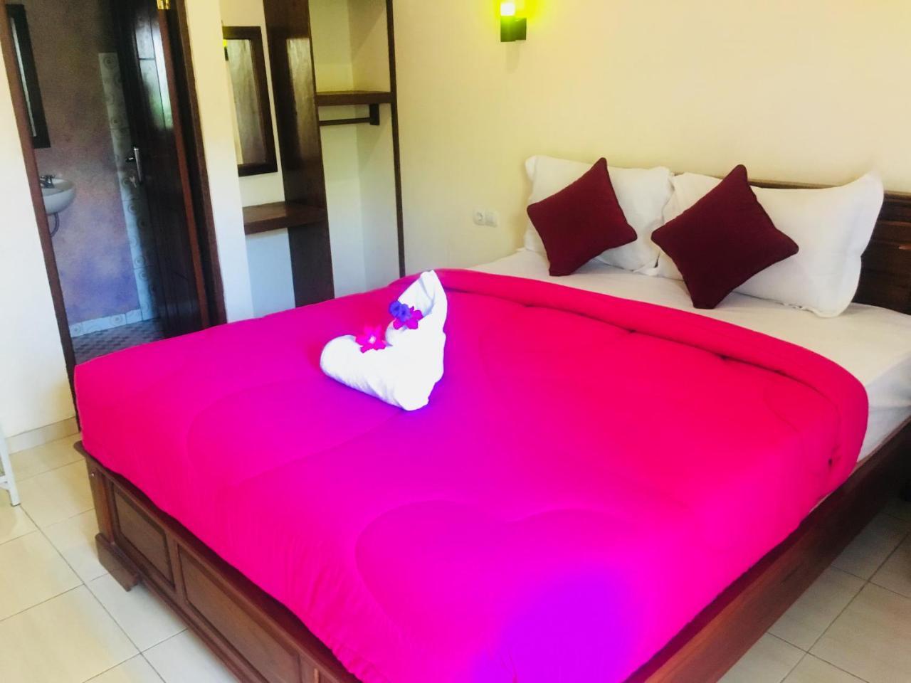 Yudhist Guest House Нуса Лембонган Екстериор снимка